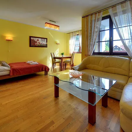Komfortowe Sun Seasons 24 W Karpaczu Z Balkonem By Renters 卡尔帕奇